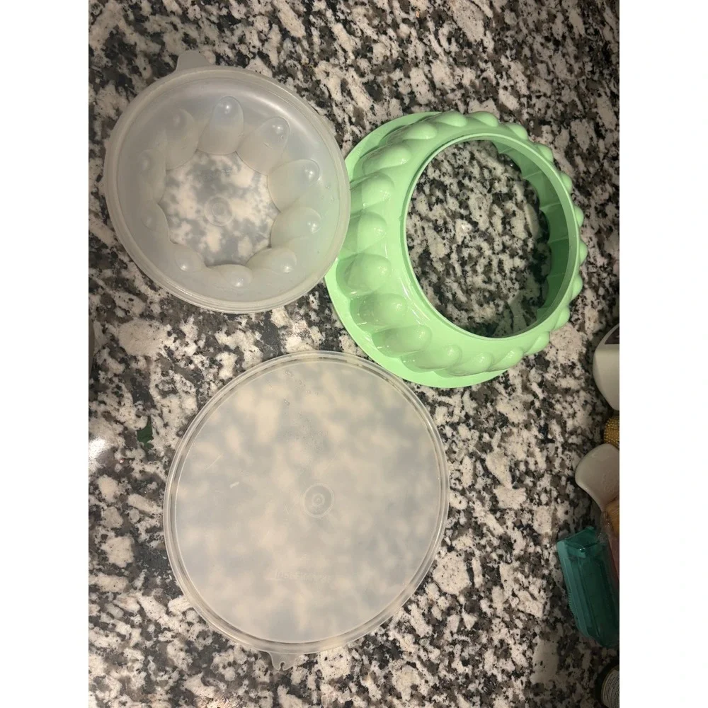 Tupperware Jel-Ring Jello Mold Mint Green 3 Piece Set 1202 607 608